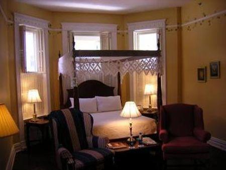 Frederick House Bed and Breakfast Στόντον Δωμάτιο φωτογραφία